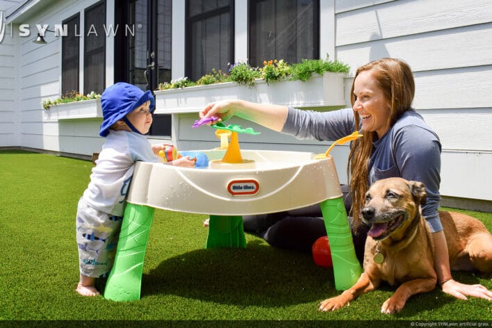 SYNLawn Philadelphia PA pets artificial grass safe for family dogs and kids